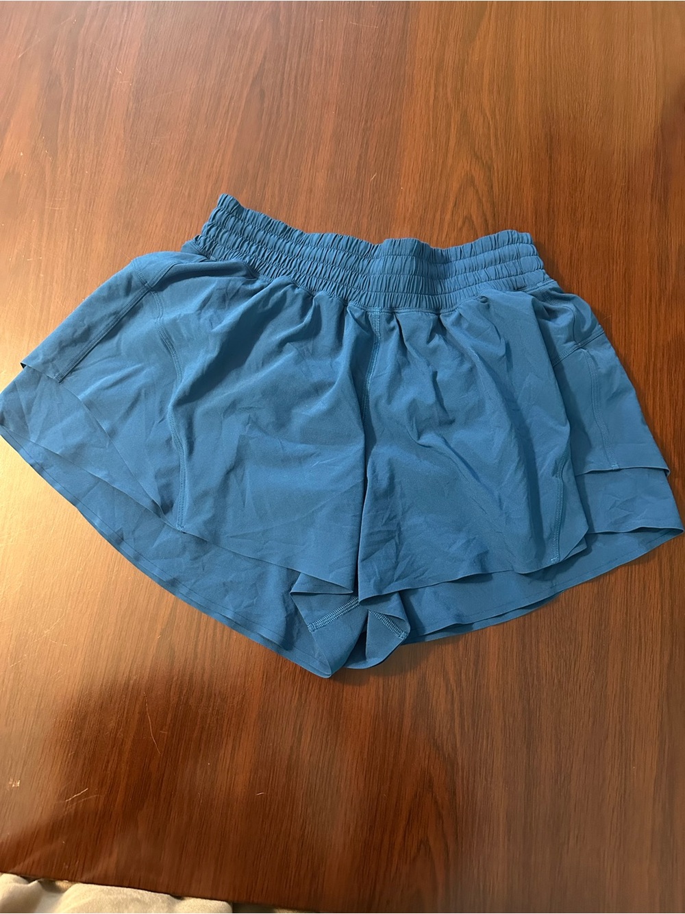 Lululemon Shake it Out High-Rise Running Shorts 2.5 in
